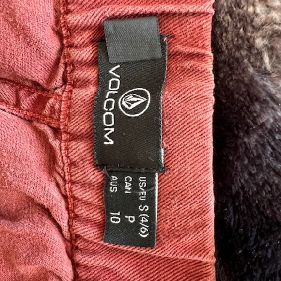 Volcom Drawstring Shorts – Rust Red – Size Small (S) - Picture 3 of 3